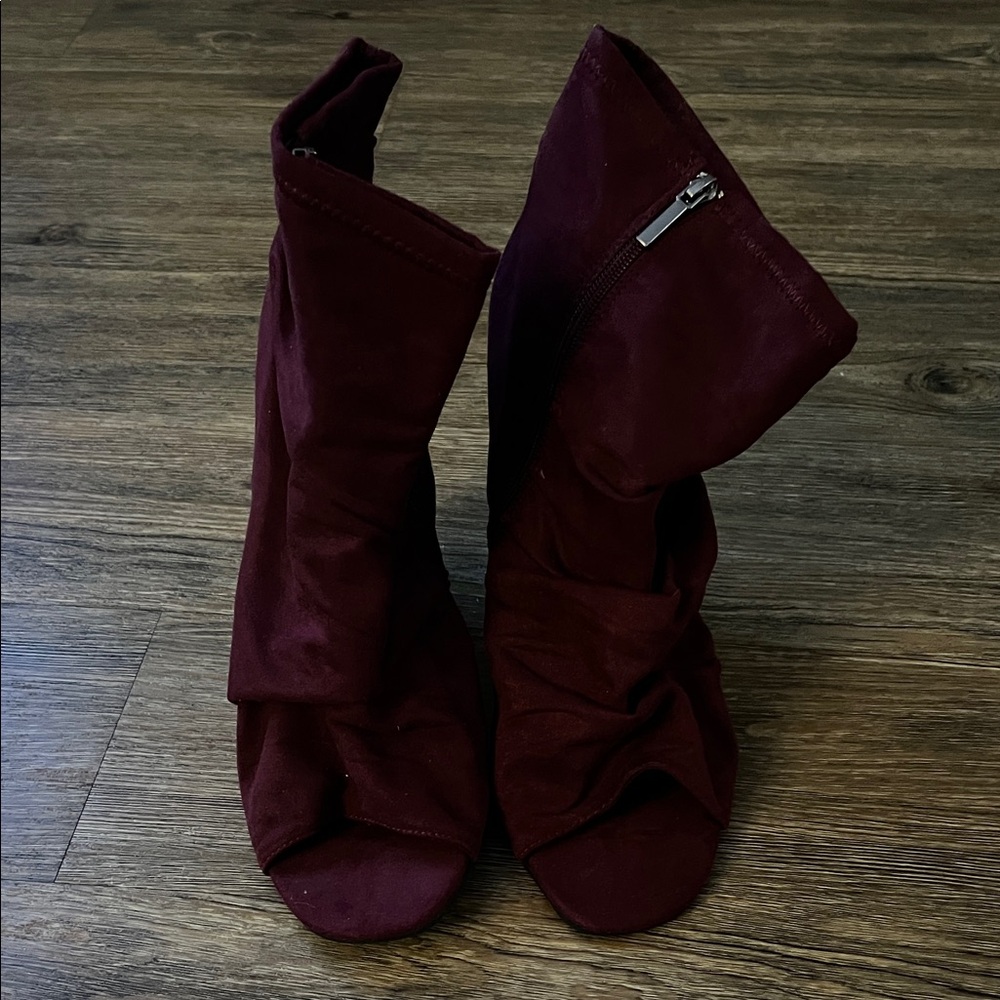 Elegant Burgundy Women's Peep-Toe Boots